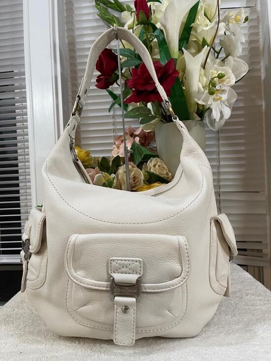 Michael Kors Handbags - MICHAEL KORS brookville pocket shoulder hobo off-white bag purse (pu3000